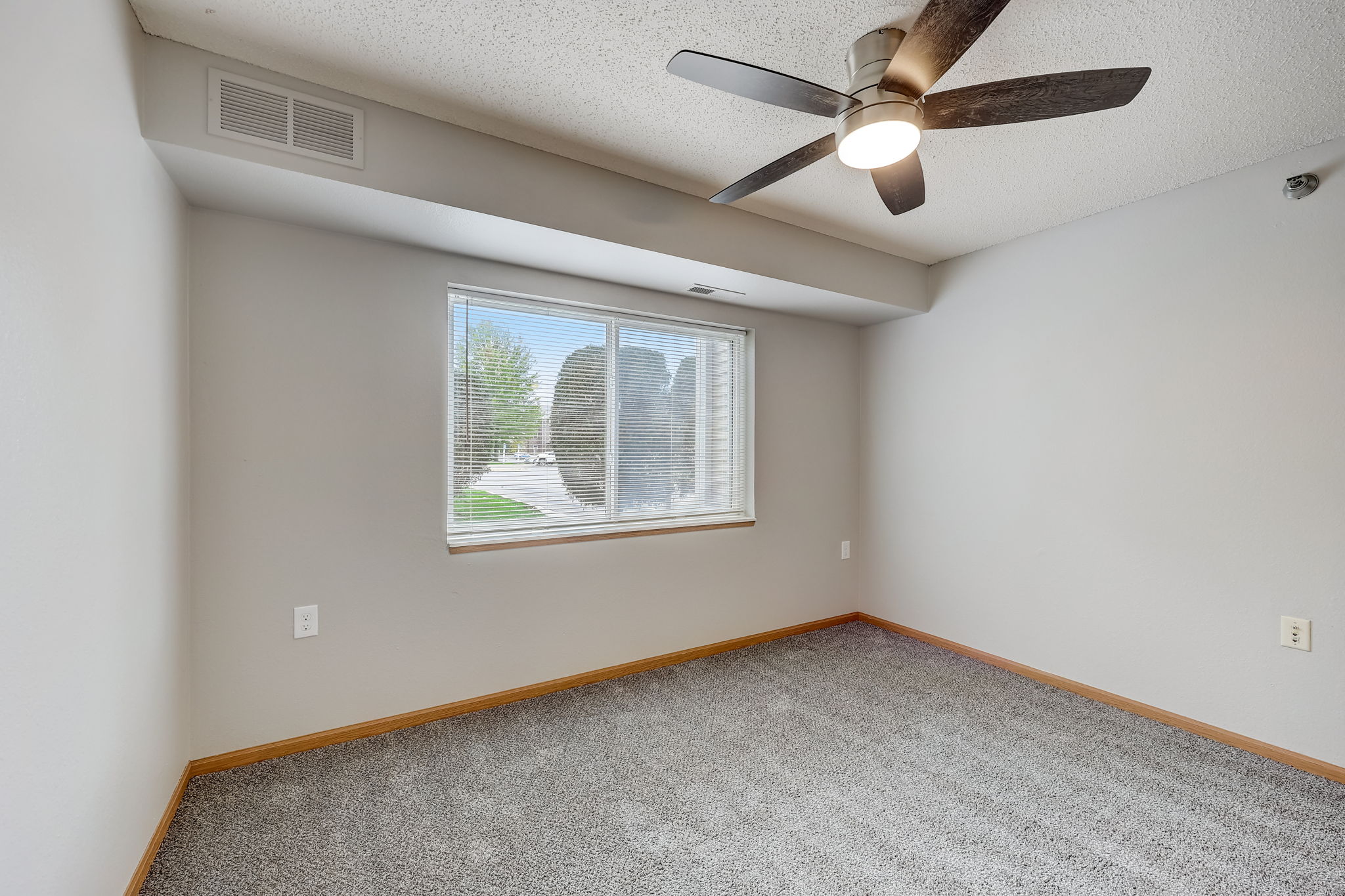 Lake Dr W 117-014