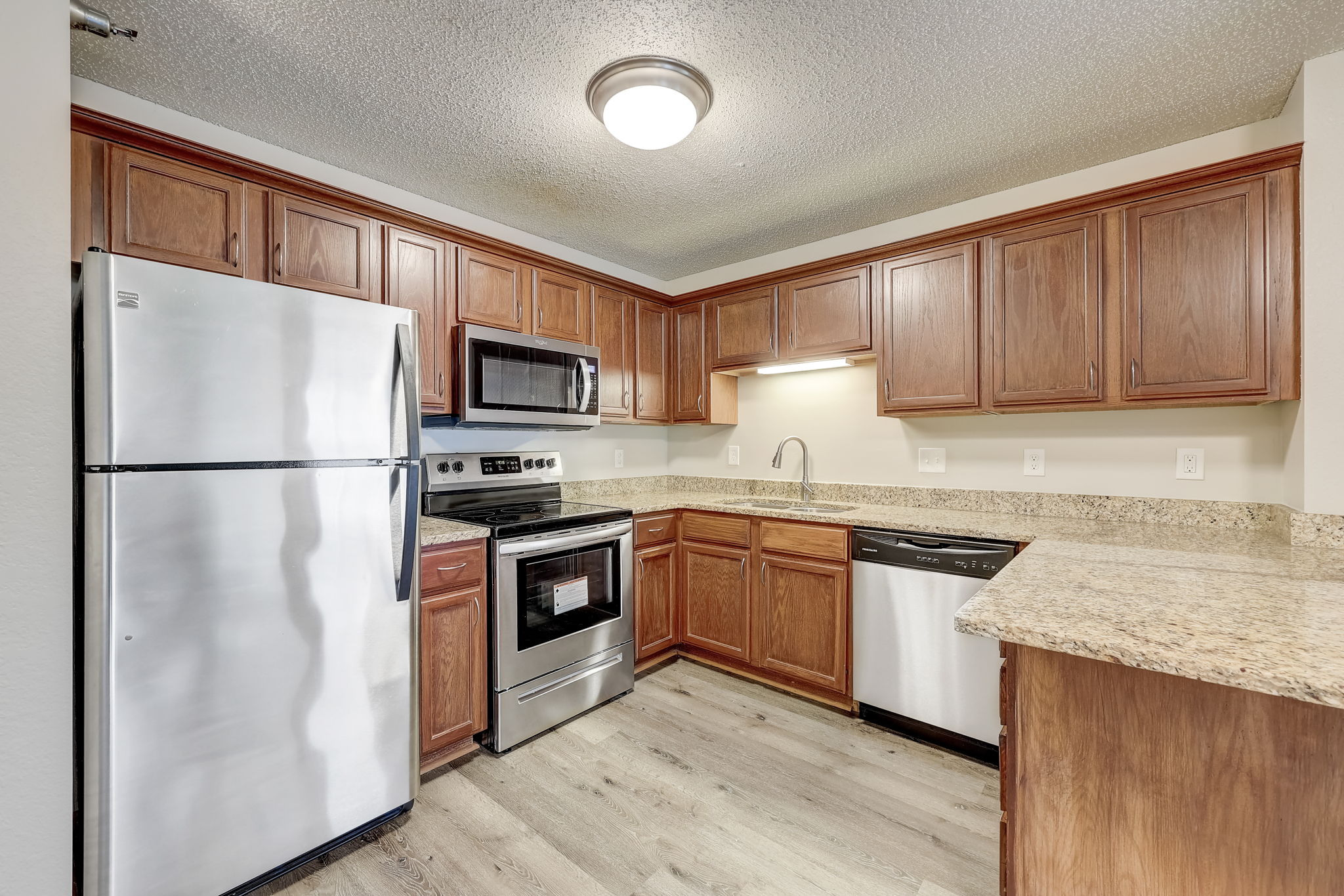 Lake Dr W 117-006