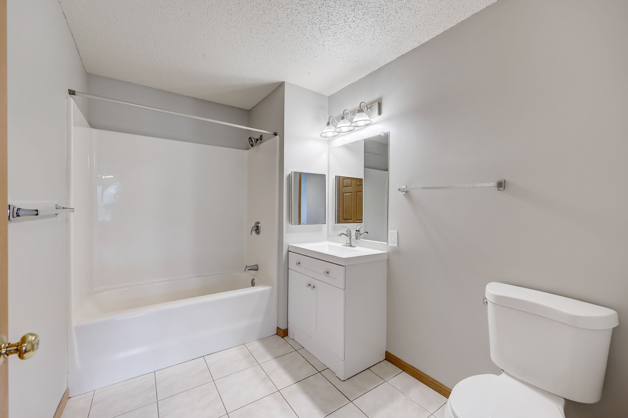 Lake Dr W 117-016