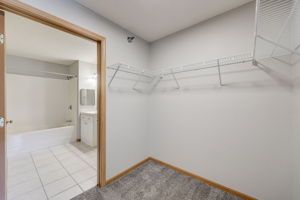 Lake Dr W 117-015
