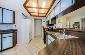 Kitchen 4