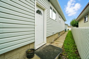  Photo 48