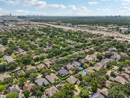 W Forest Dr-L1008-005.jpg