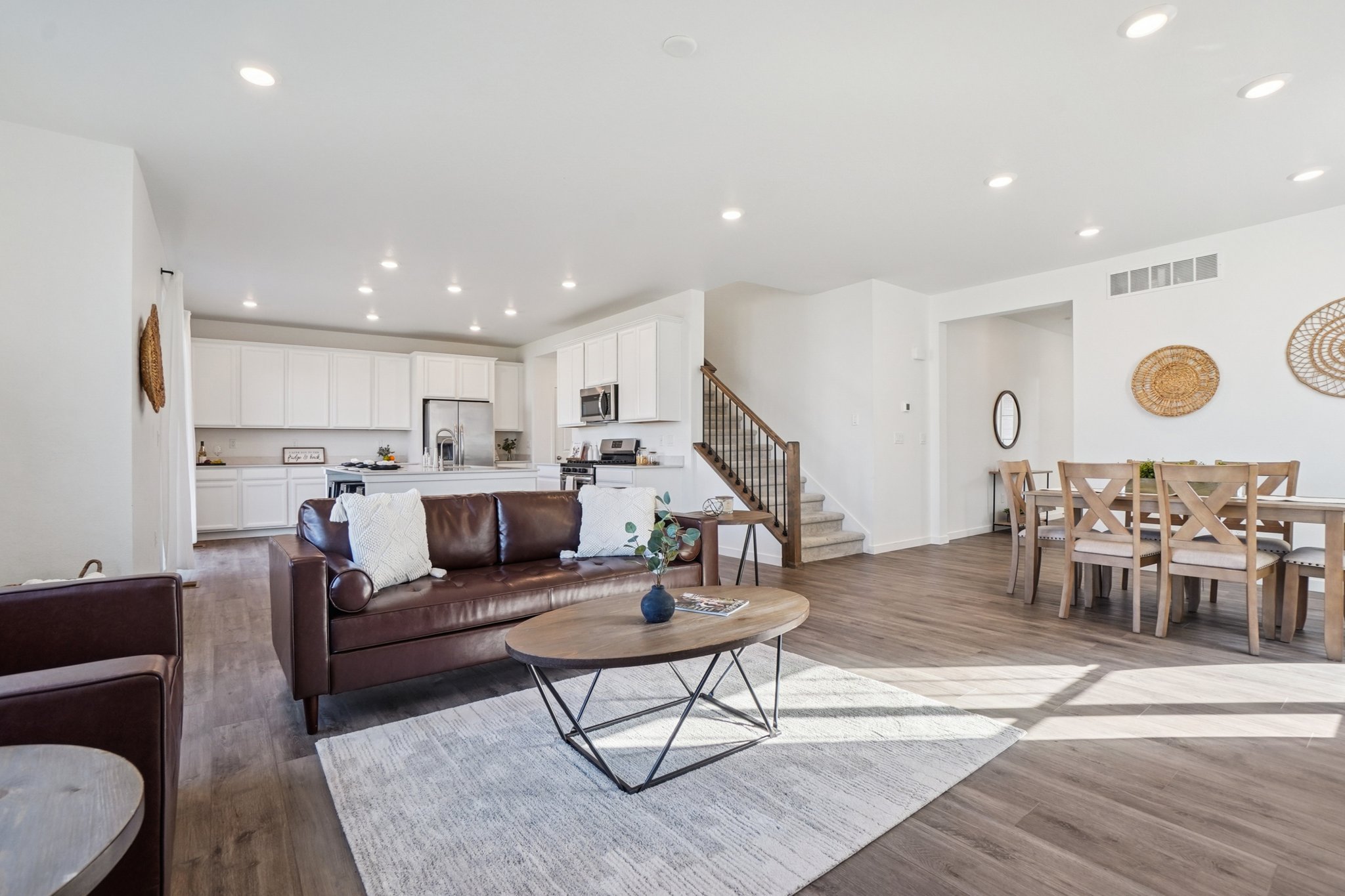 E 110th Pl-S2308-014.jpg