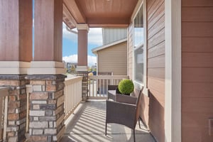 E 110th Pl-S2308-006.jpg