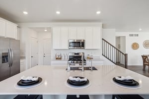 E 110th Pl-S2308-019.jpg