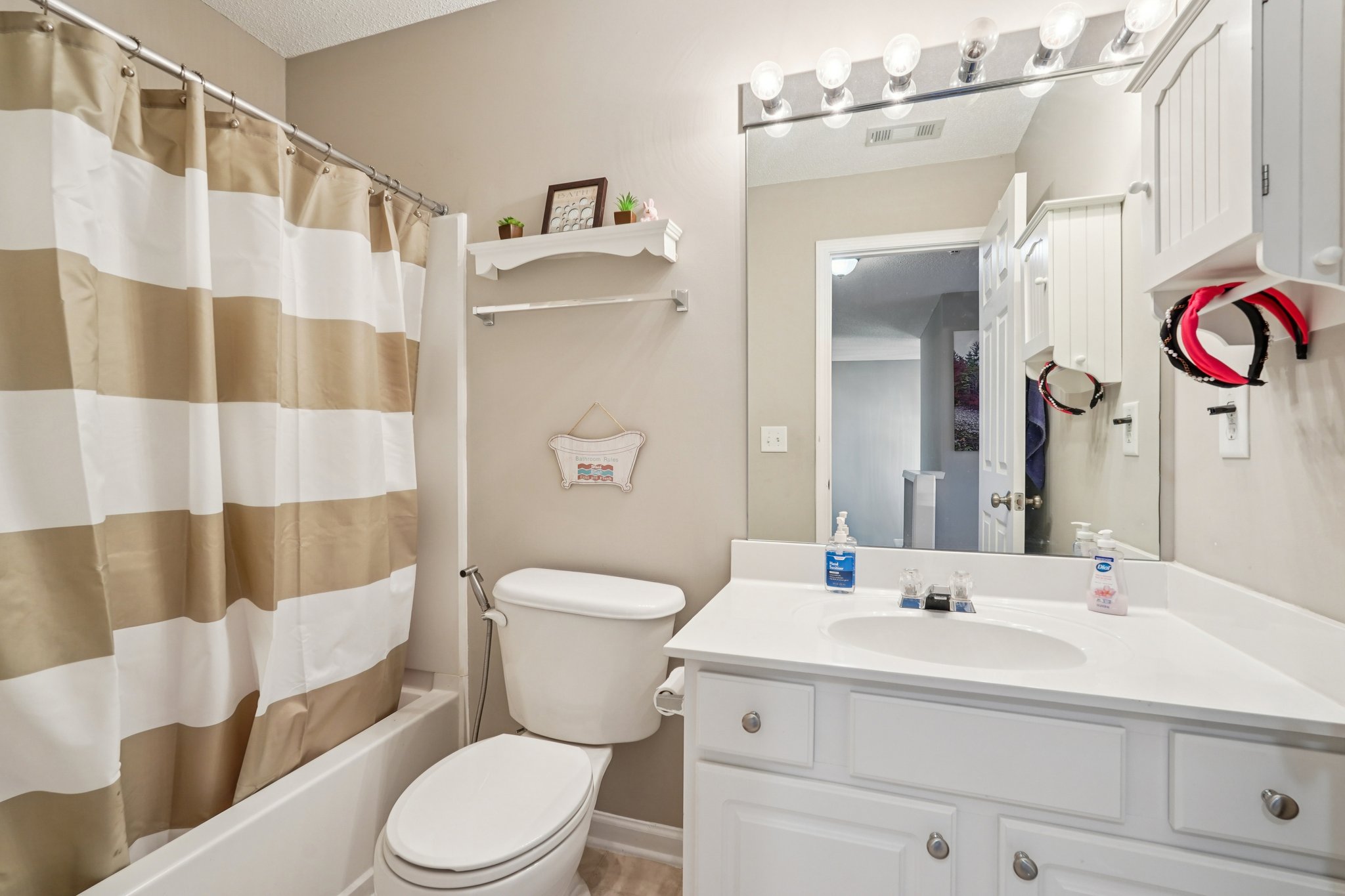 Marrywood Dr-S0501-035.jpg