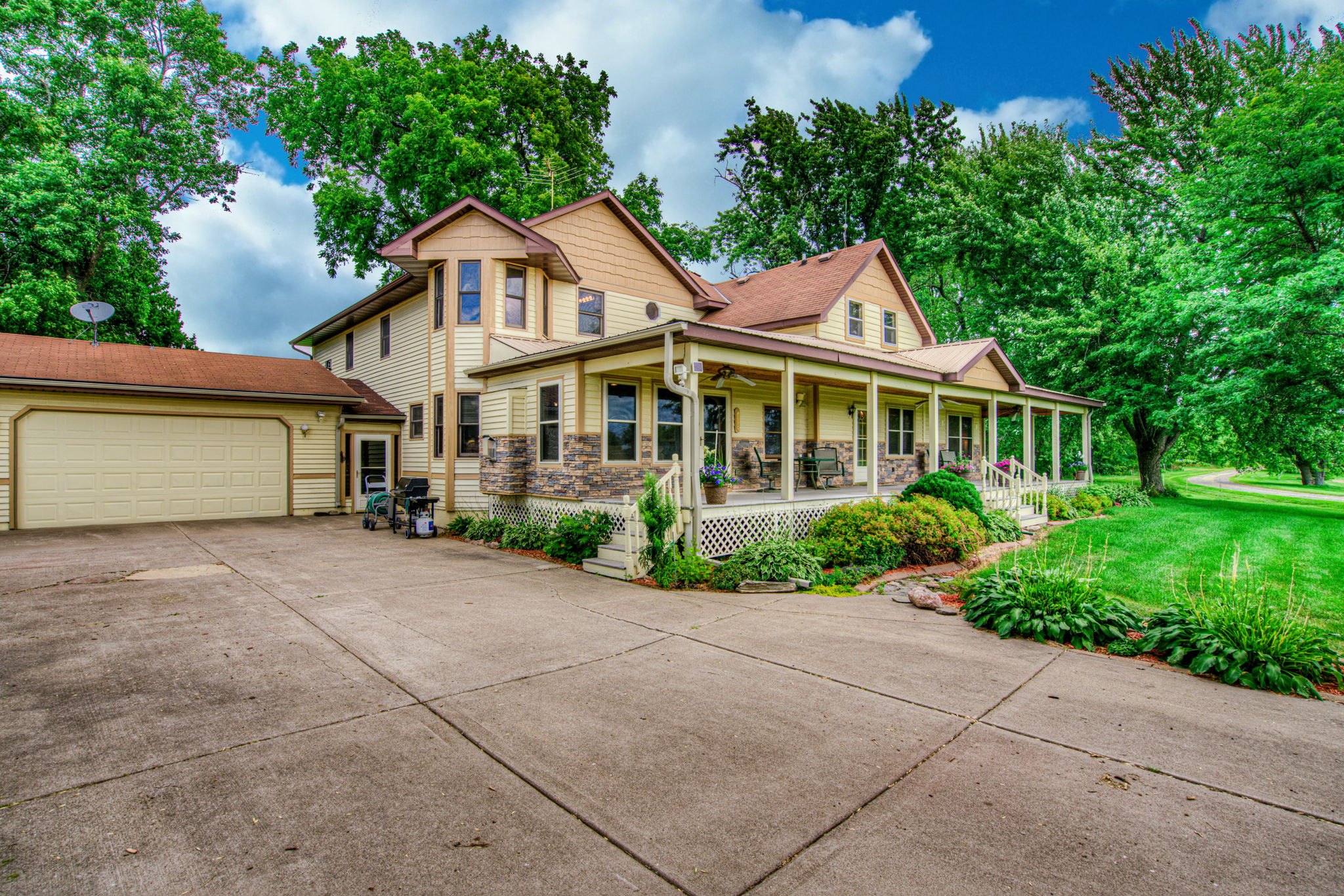 Exterior - Front