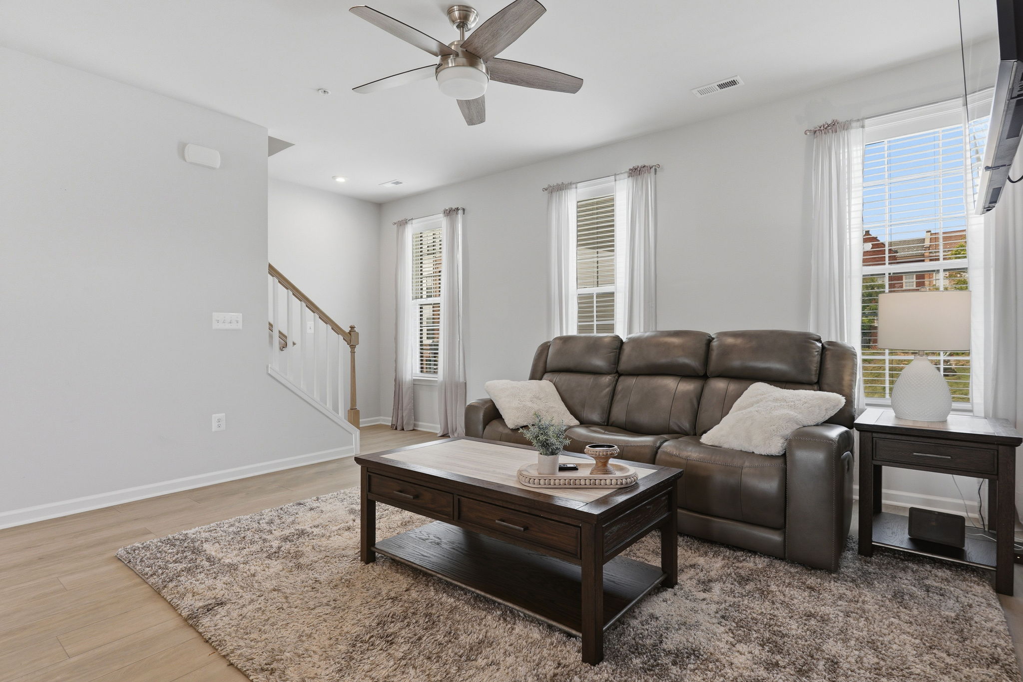 06-Living Room