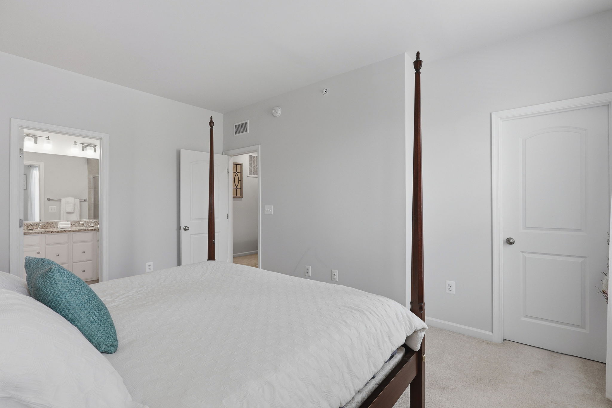 20-Primary Bedroom