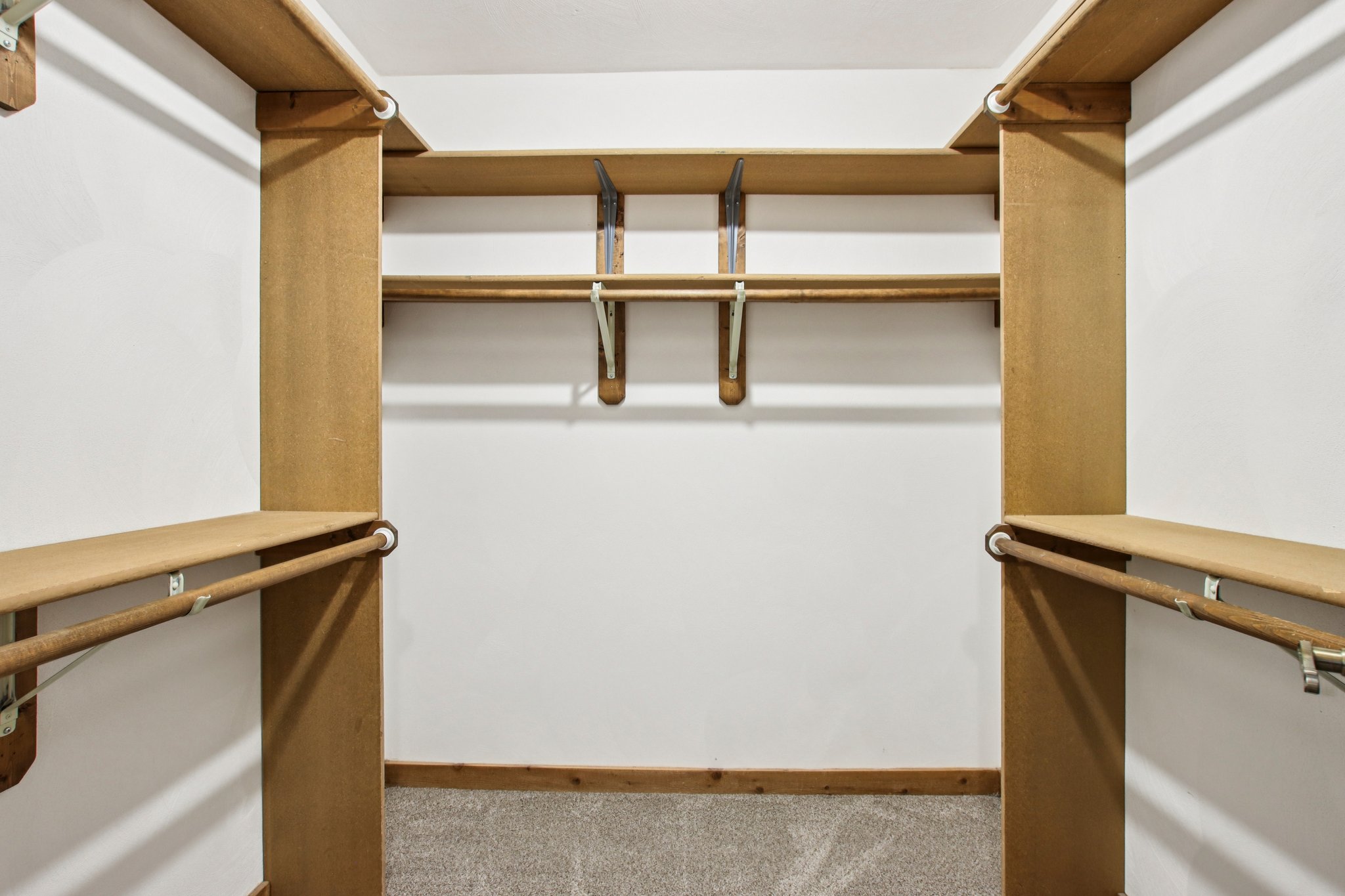 Thistlewood Ct-S1804-035.jpg