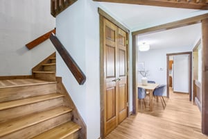 Thistlewood Ct-S1804-007.jpg