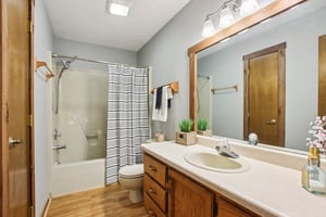 Thistlewood Ct-S1804-031.jpg