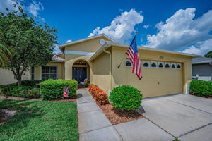 Front Exterior8