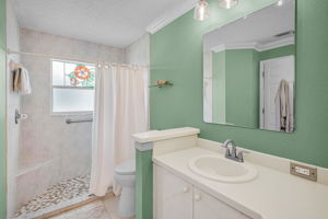 Primary Bathroom1b