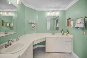 Primary Bathroom1c