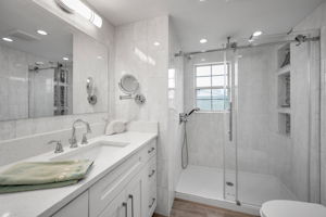 Bathroom1a