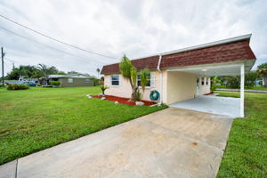 Front Exterior5