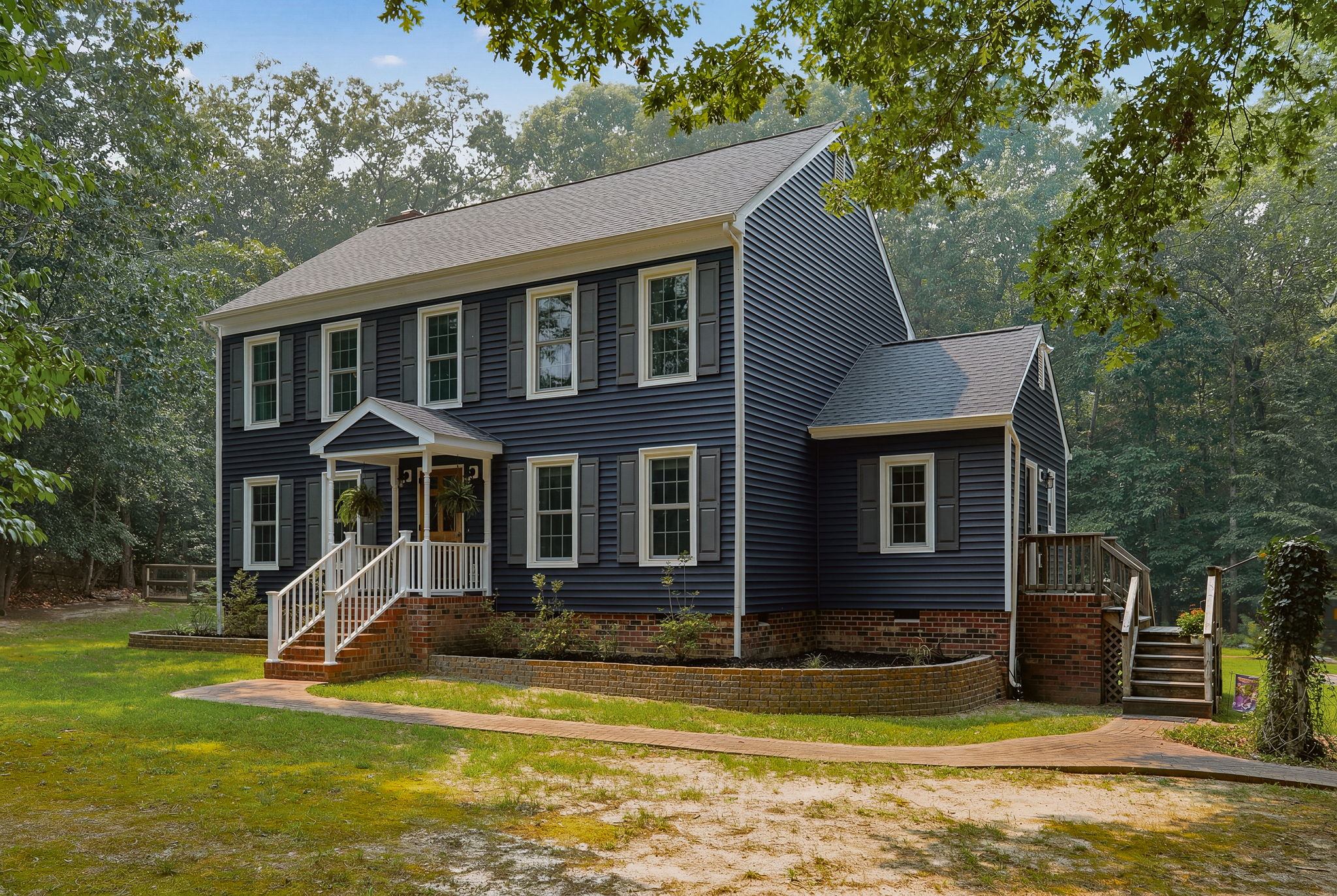 01-Exterior Front