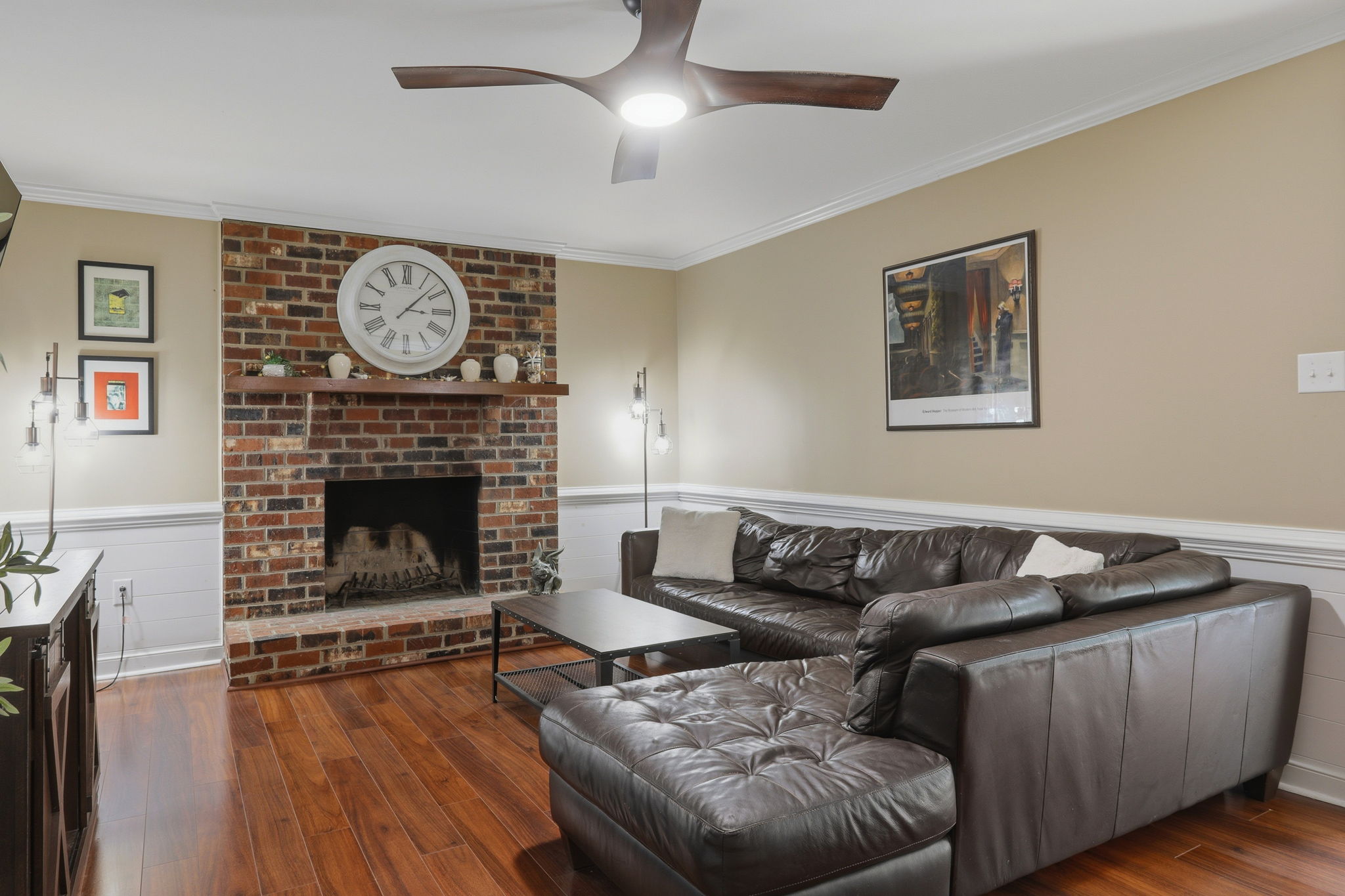08-Family Room