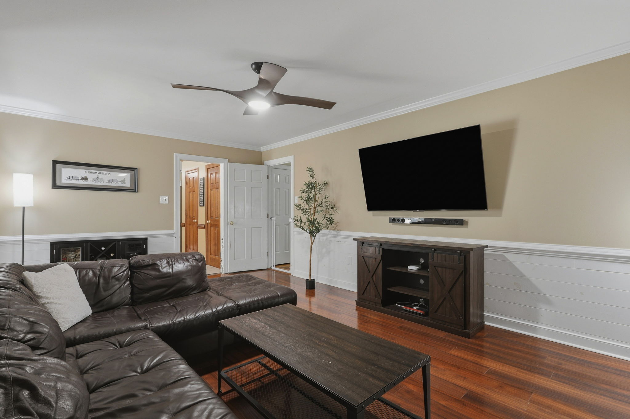 09-Family Room