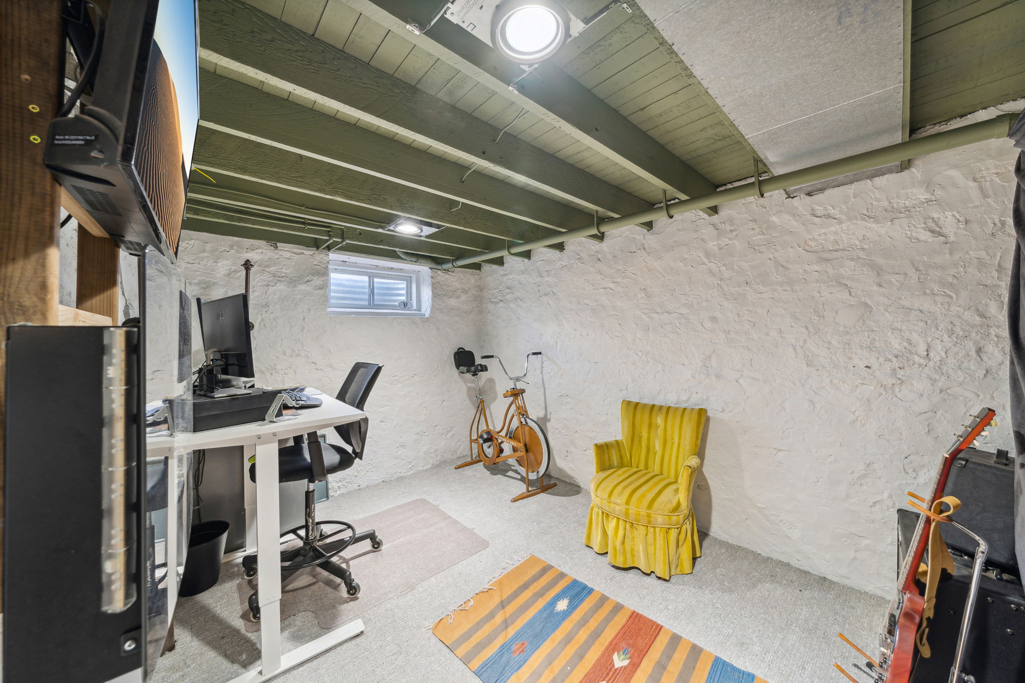 27_Interior
