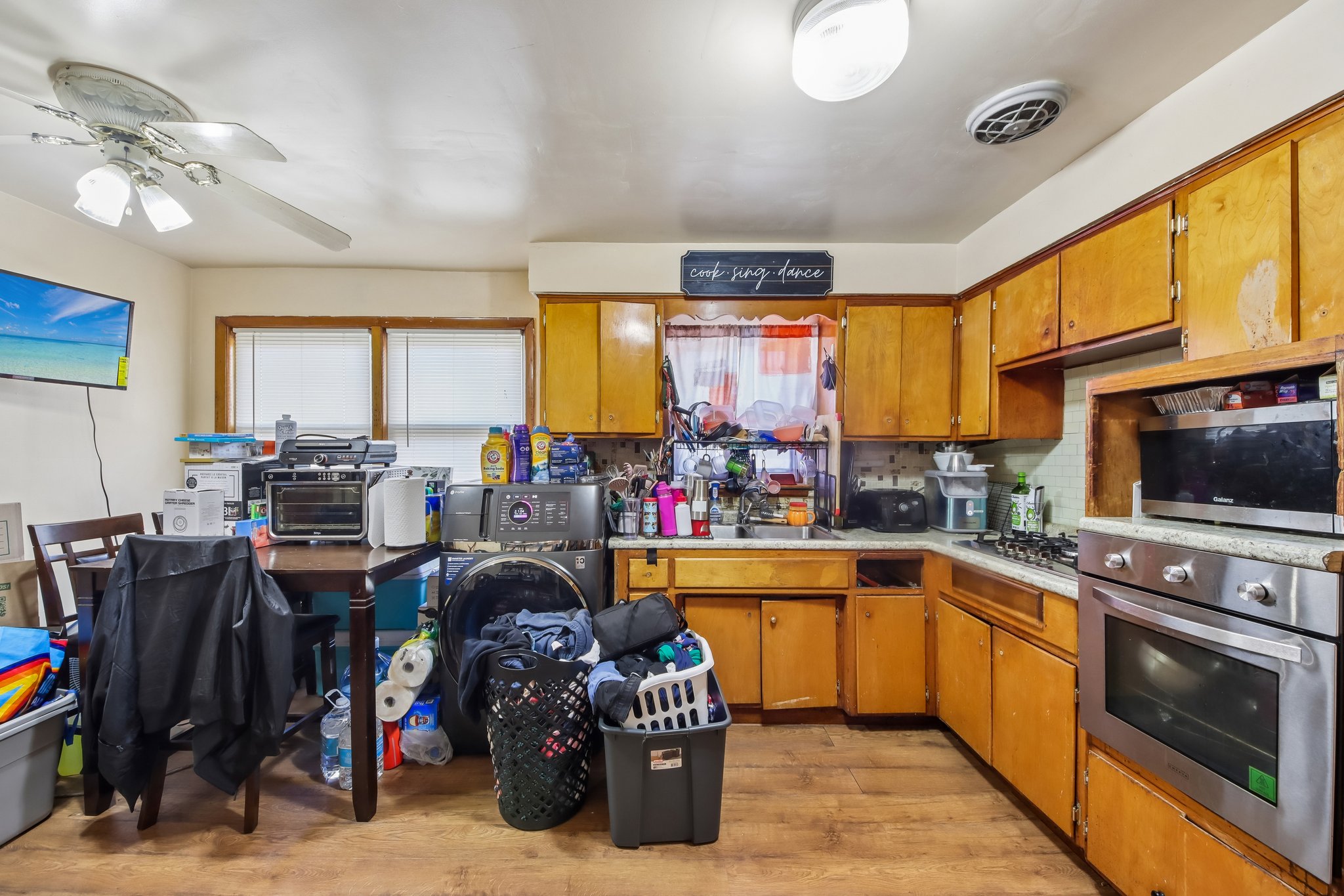 N Laramie Ave 2-S0908-007.jpg