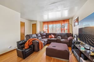 N Laramie Ave 2-S0908-001.jpg