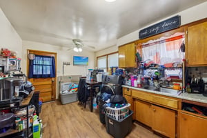 N Laramie Ave 2-S0908-008.jpg