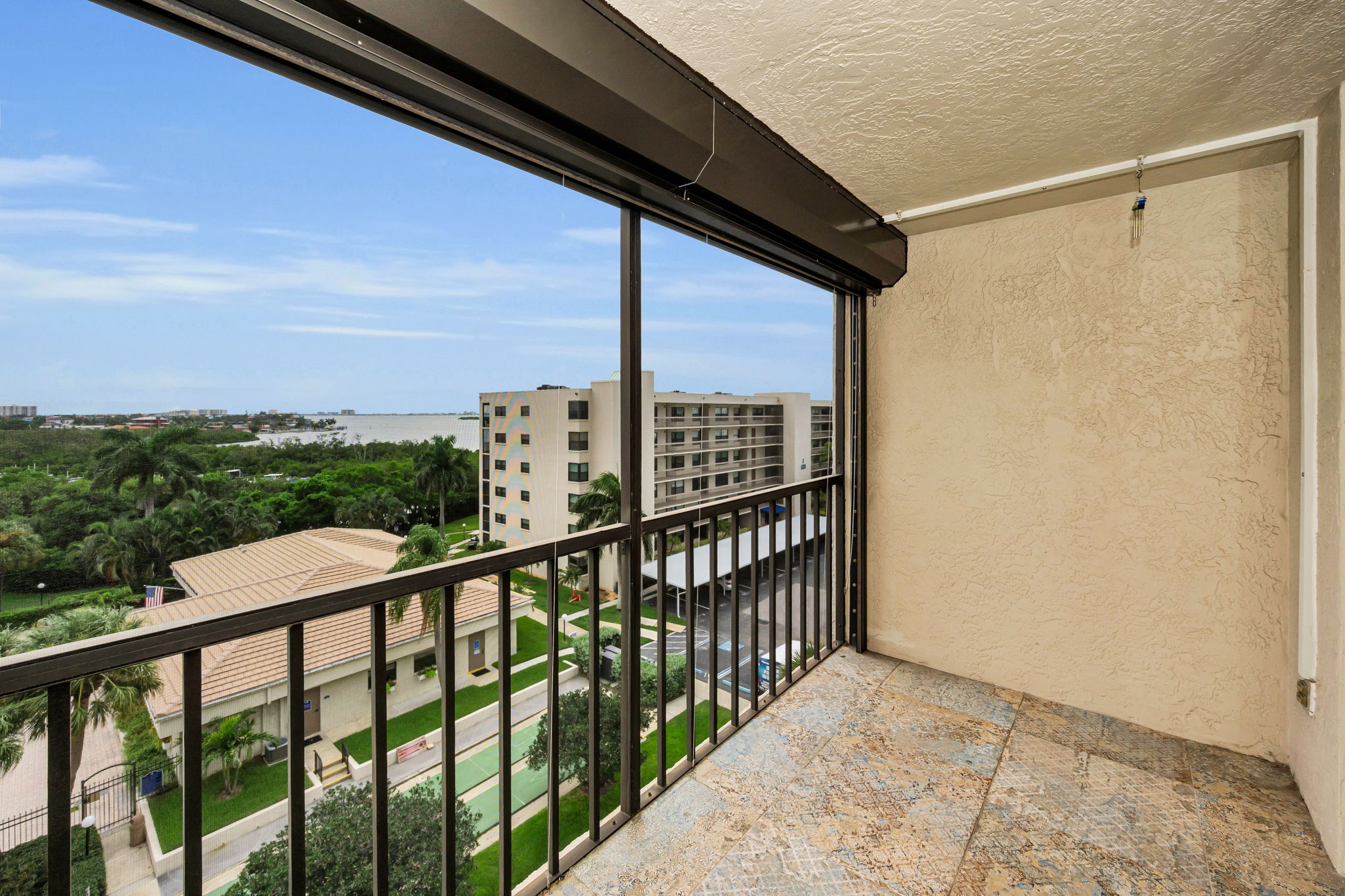 Balcony2