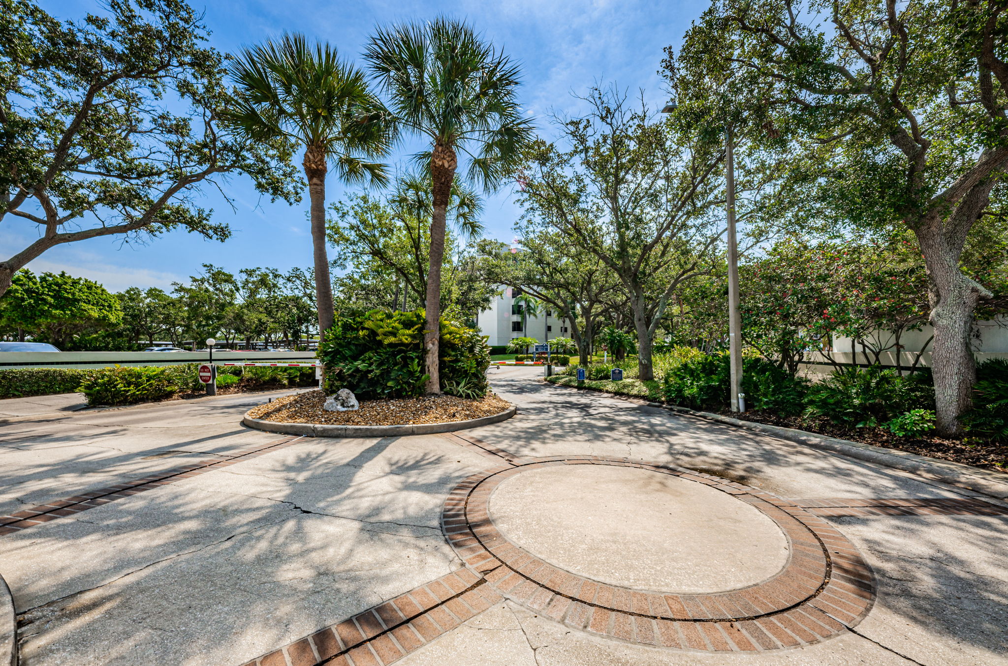 4-Gated Entry