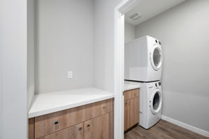 Laundry Room (3)