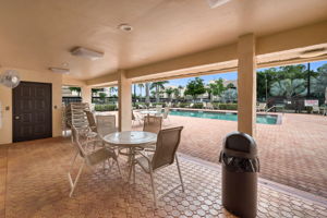 Pool Seating