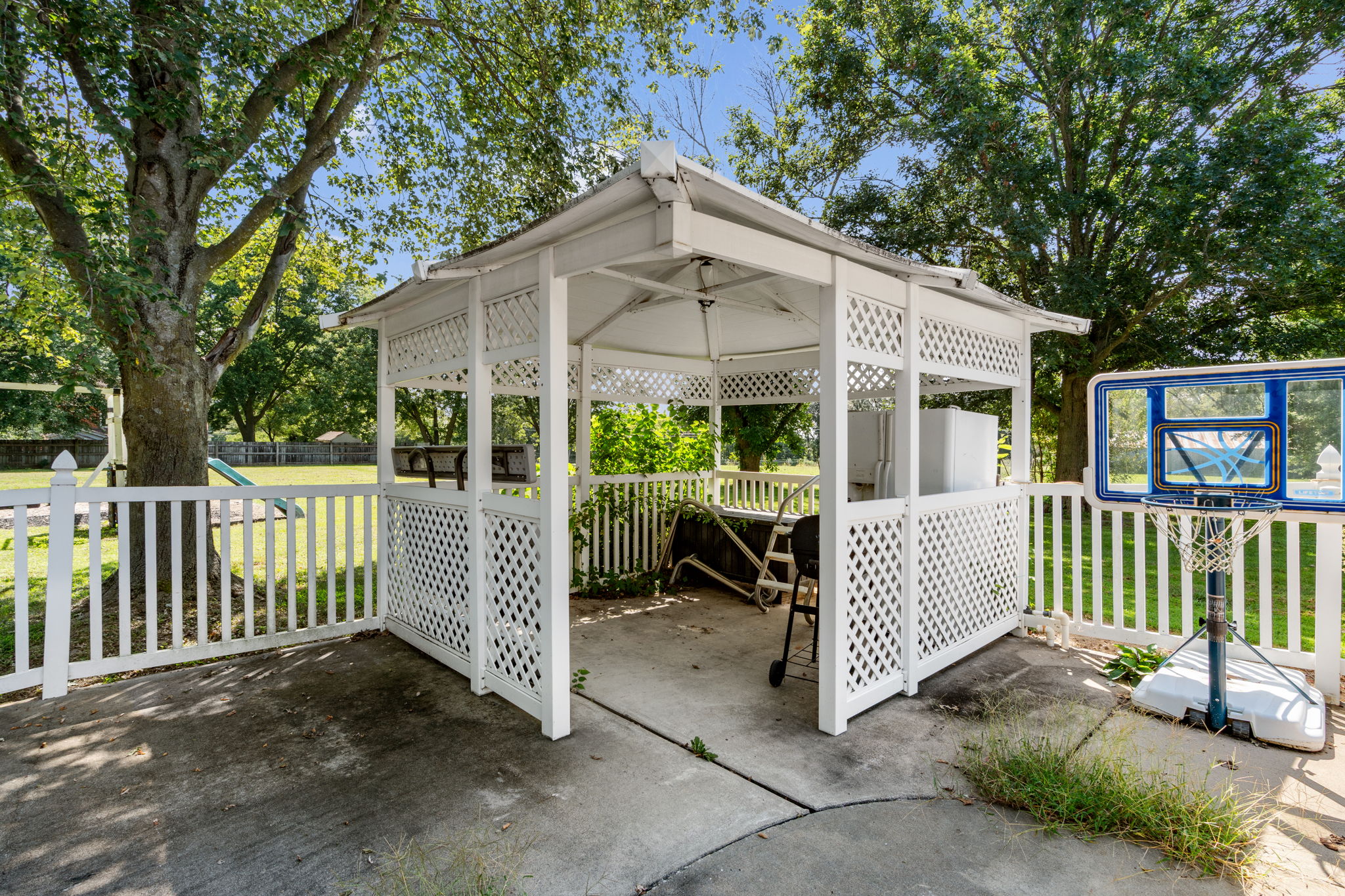  Photo 34
