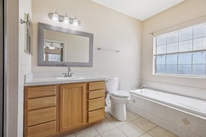 Casa Verde Cir-S1709-034.jpg