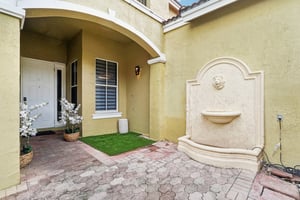 SW 26th St-005.jpg