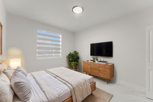 13248SW188t-15 virtually staged.jpeg