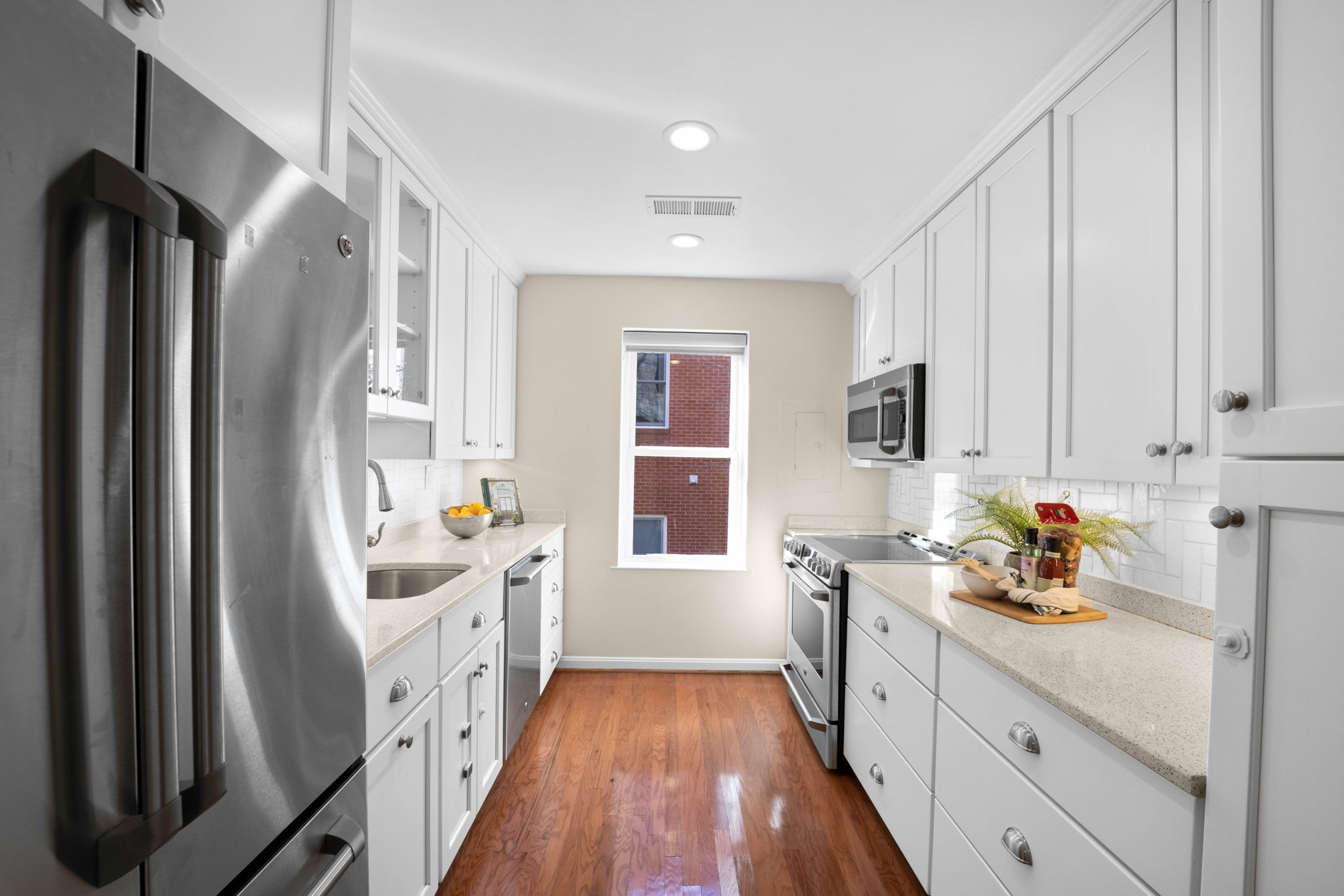 1325 13th St NW, Washington, DC 20005, USA Photo 9