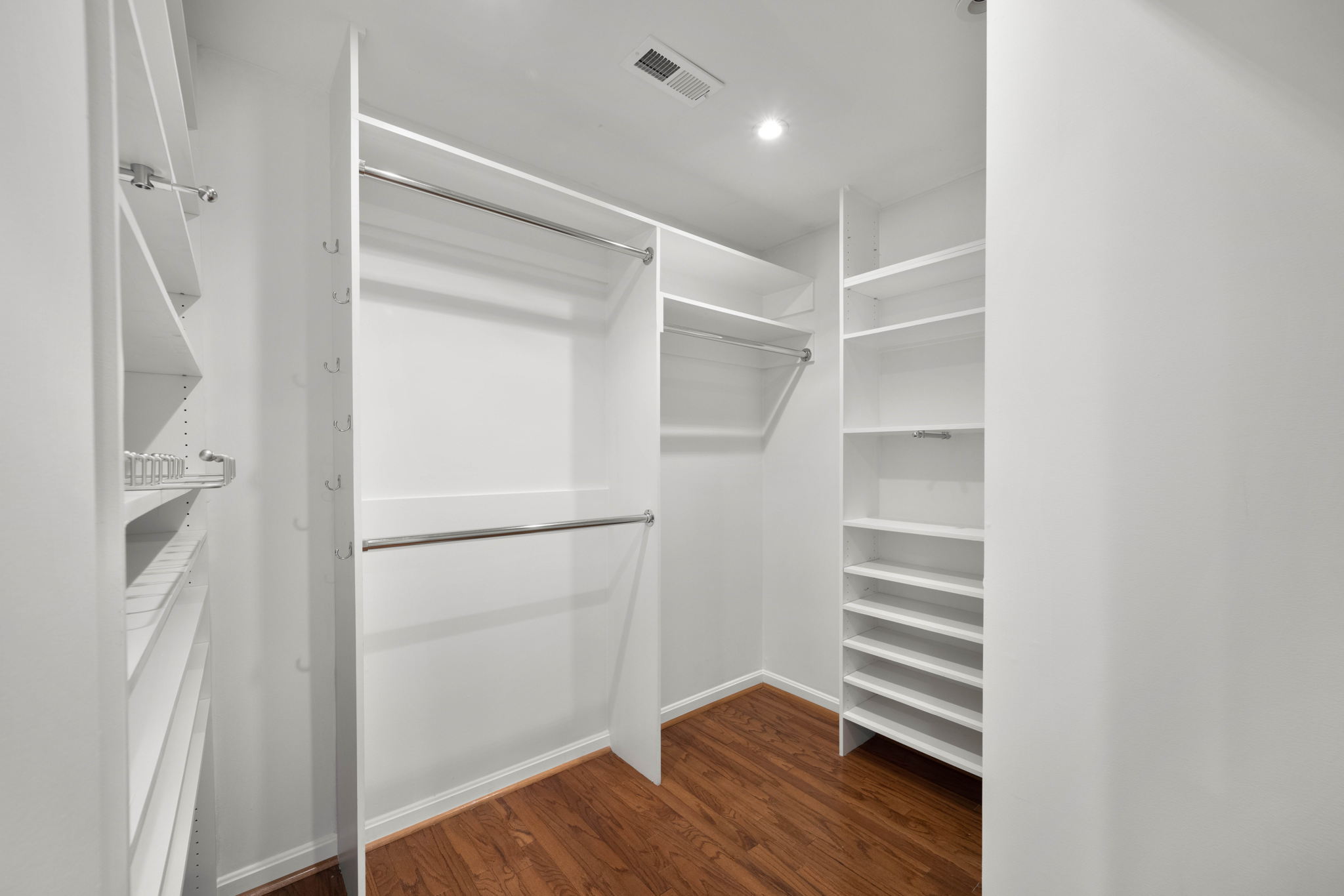 1325 13th St NW, Washington, DC 20005, USA Photo 15