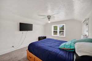  Photo 40