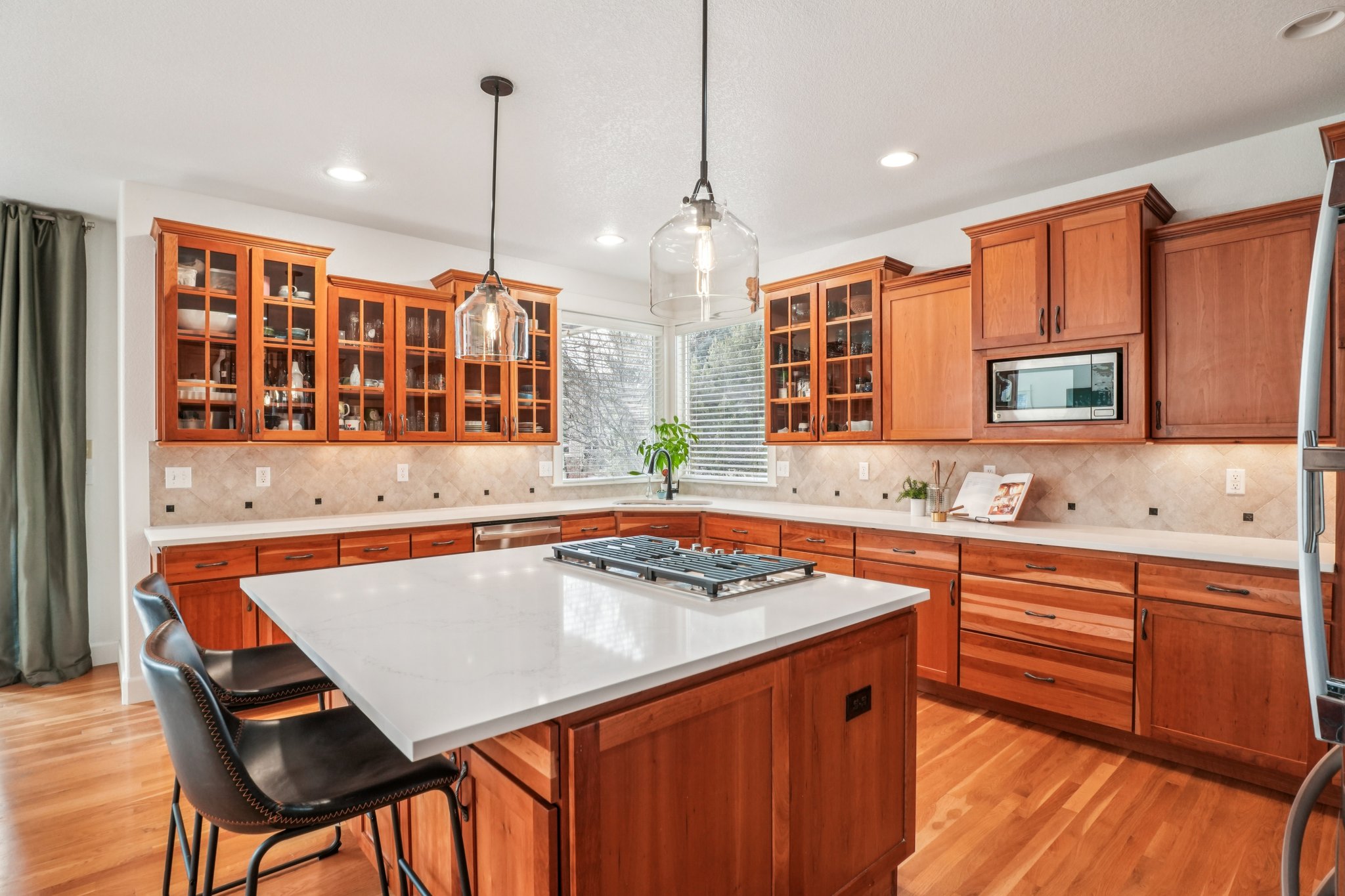 Jade Ln-S1301-023.jpg