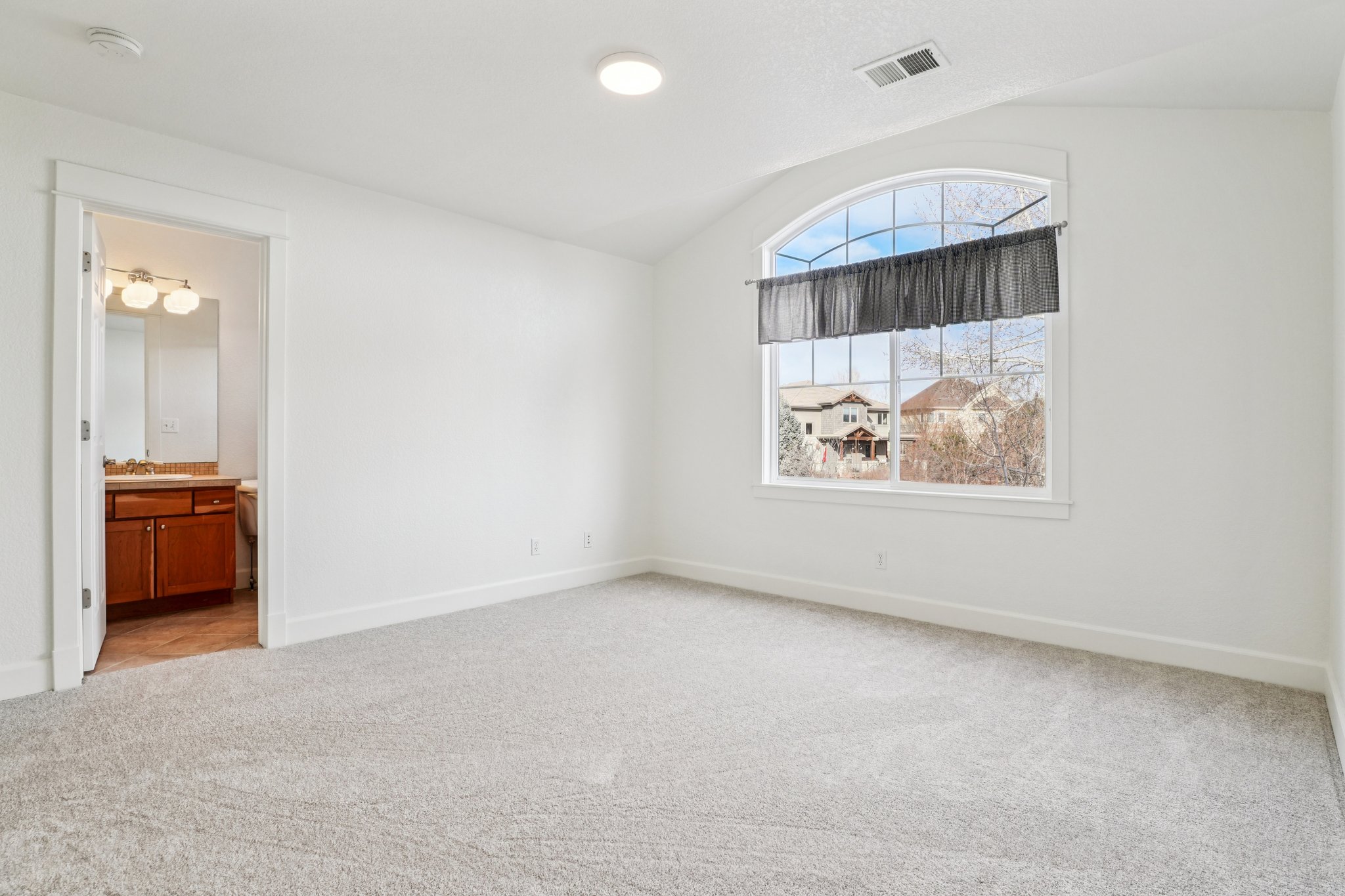 Jade Ln-S1301-052.jpg