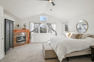 Jade Ln-S1301-049.jpg