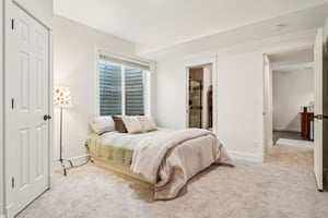 Jade Ln-S1301-072.jpg