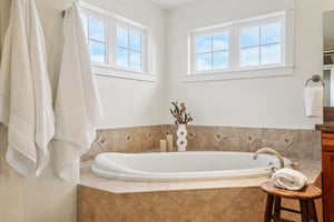 Jade Ln-S1301-077.jpg