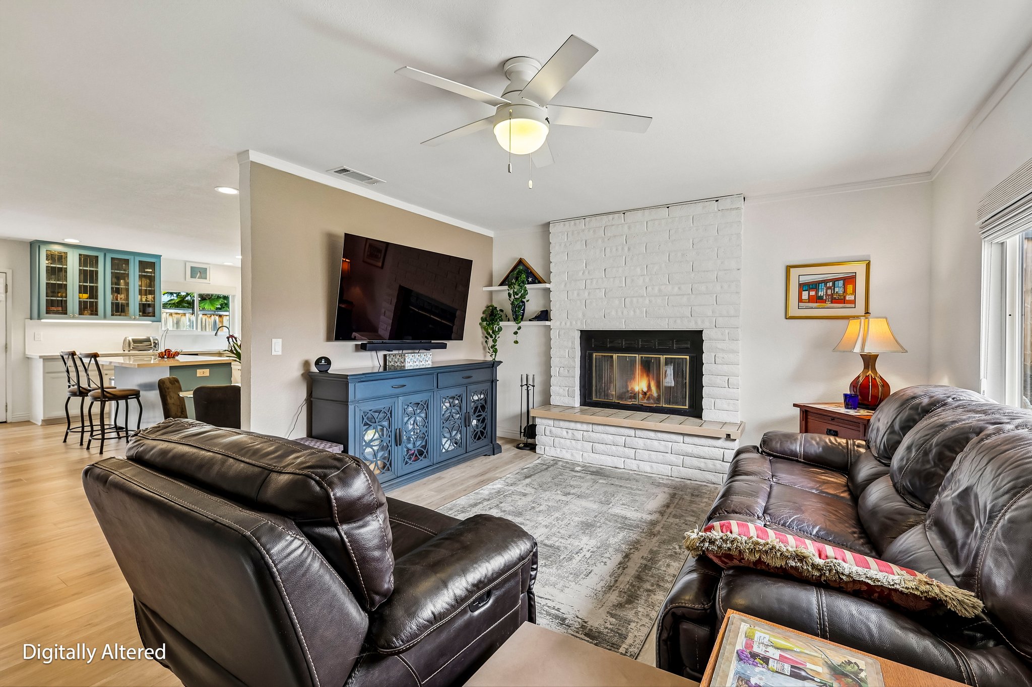 WA-Evanston Dr-S2605-006.jpg