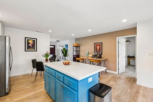 Evanston Dr-S2605-015.jpg