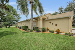 Front Exterior7