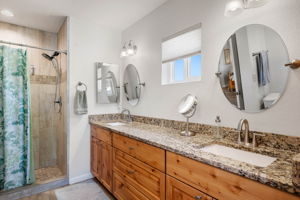 Primary Bathroom (2)