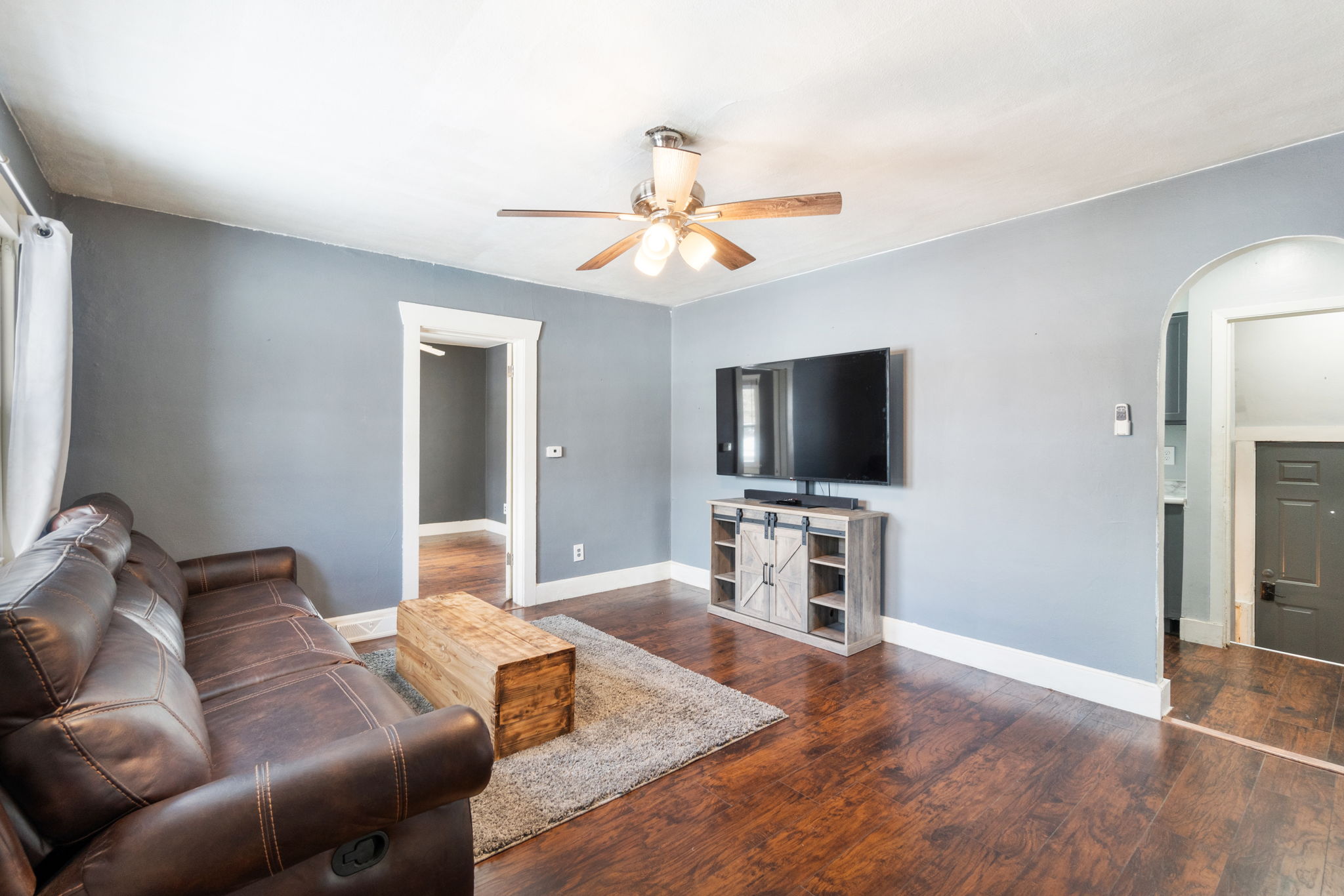 1326 Newell St, Waterloo, IA 50703 Cicada Media Inc